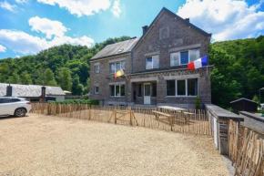 Bright Apartment with Garden in Vresse-sur-Semois, 110 m²